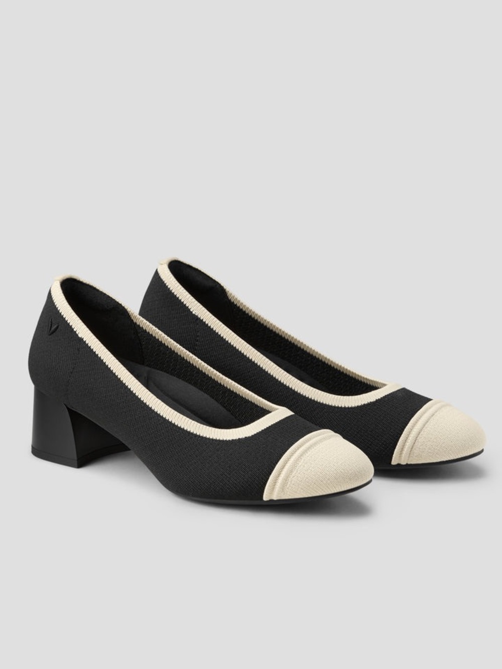 Vivaia Julie Pro Round Toe Chunky Heel Pumps